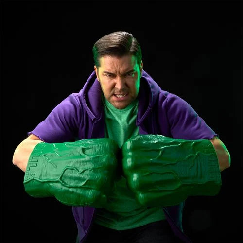 Marvel Legends | Hulk Incredible Premium Roleplay Electronic Fists | Hasbro